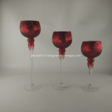 Bougeoir en verre rouge